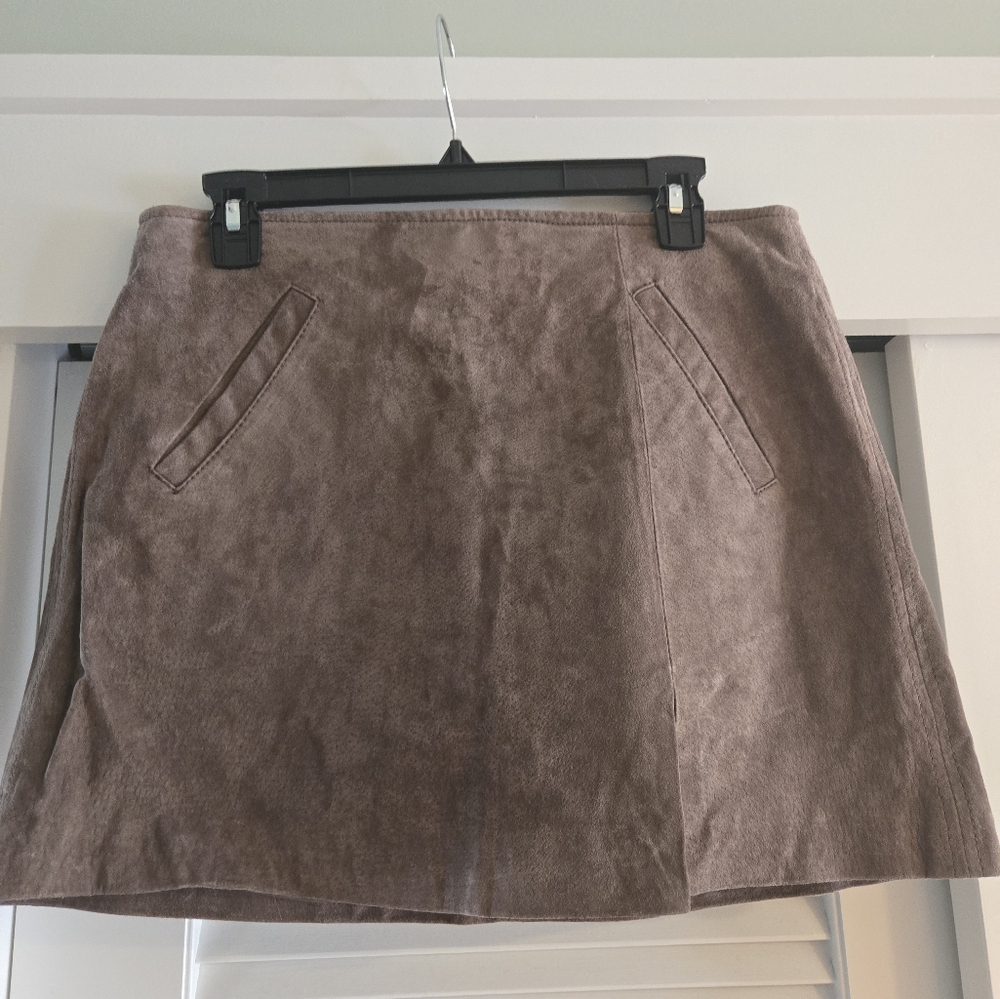 Elegant Brown Suede Skirt